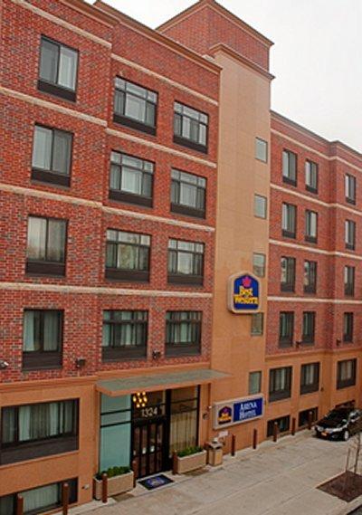 Best Western Plus Arena Hotel New York Bagian luar foto