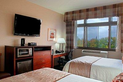 Best Western Plus Arena Hotel New York Bagian luar foto