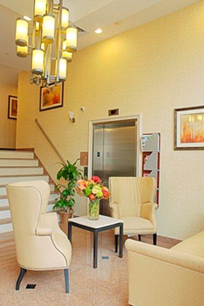 Best Western Plus Arena Hotel New York Bagian luar foto