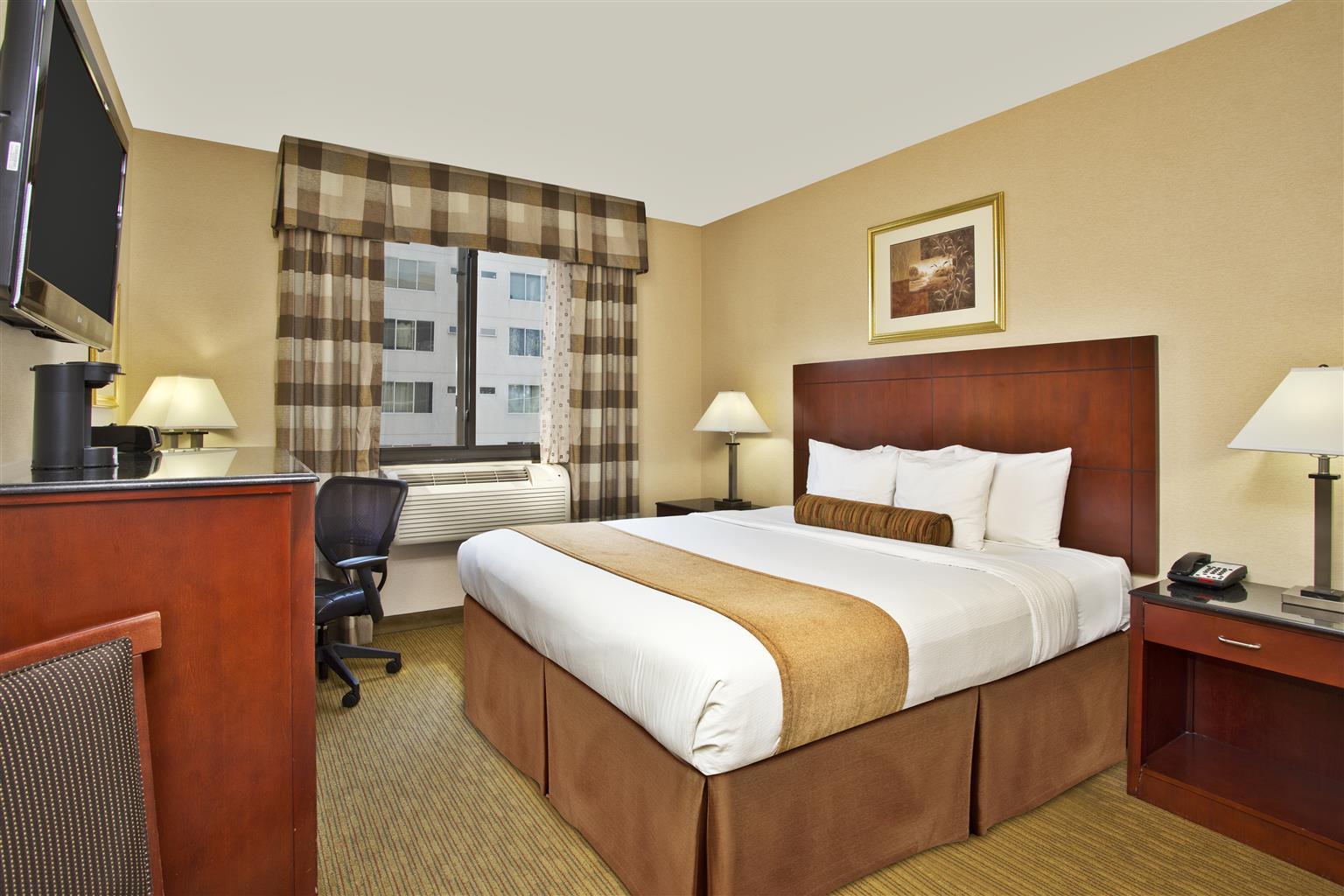 Best Western Plus Arena Hotel New York Bagian luar foto