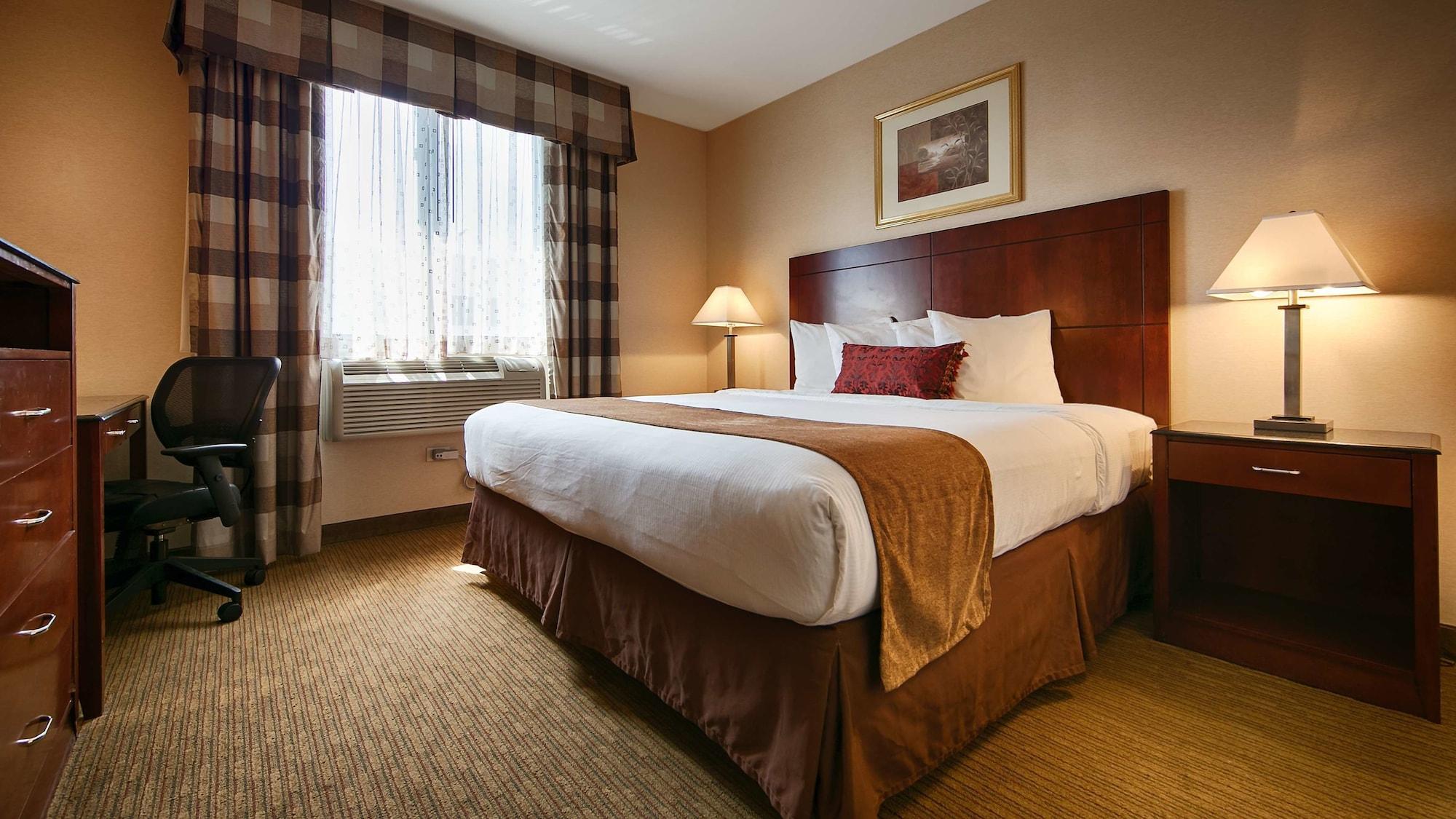 Best Western Plus Arena Hotel New York Bagian luar foto